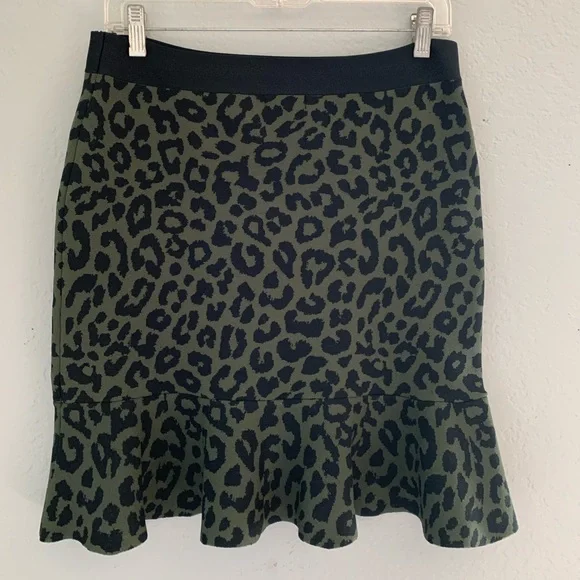 Aqua Womens Animal Print
Jacquard Skirt - Picture 5 of 7